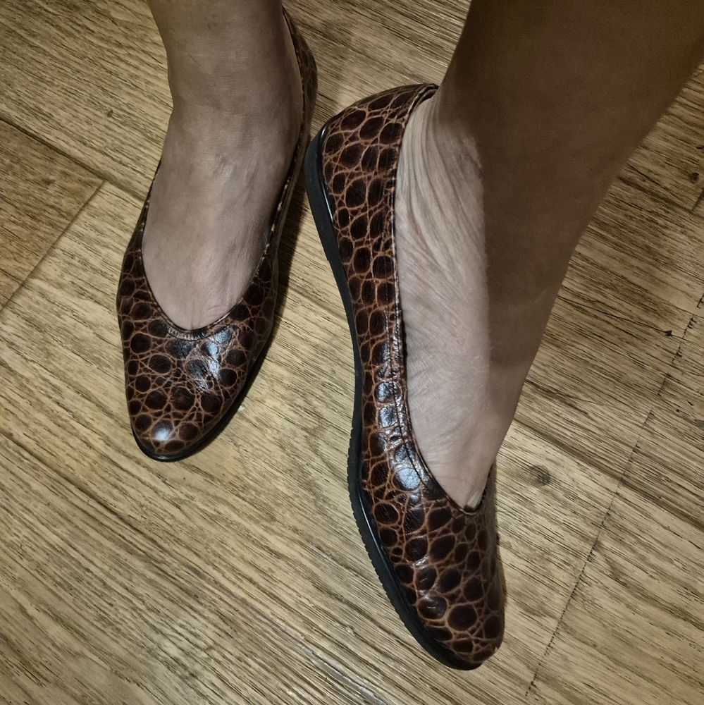 Salvatore Ferragamo Boutique Vintage Flat Shoes 10 B